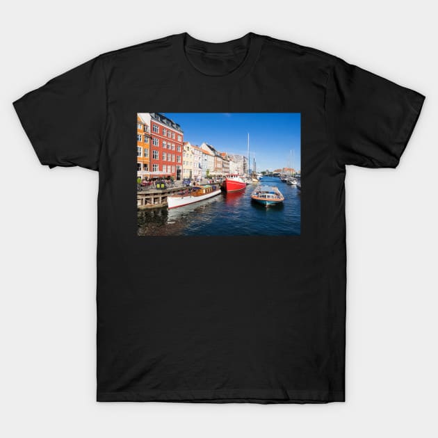 Copenhagen T-Shirt by ansaharju